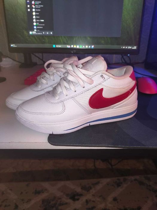 Продается новые баскетбольные кроссовки Nike Book 1 в расцветке USA