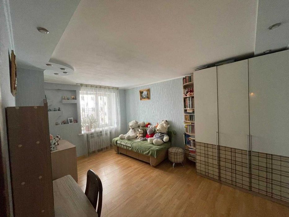 Продам 4х ком Квартиру