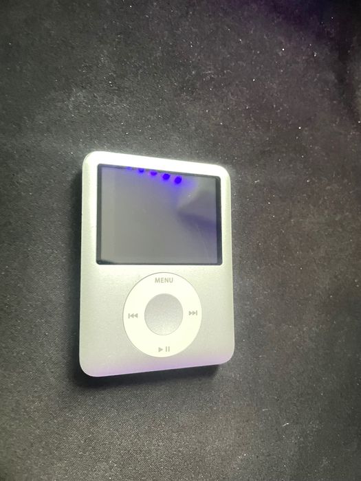 ipod nano 3rd gen 8gb perfect condition