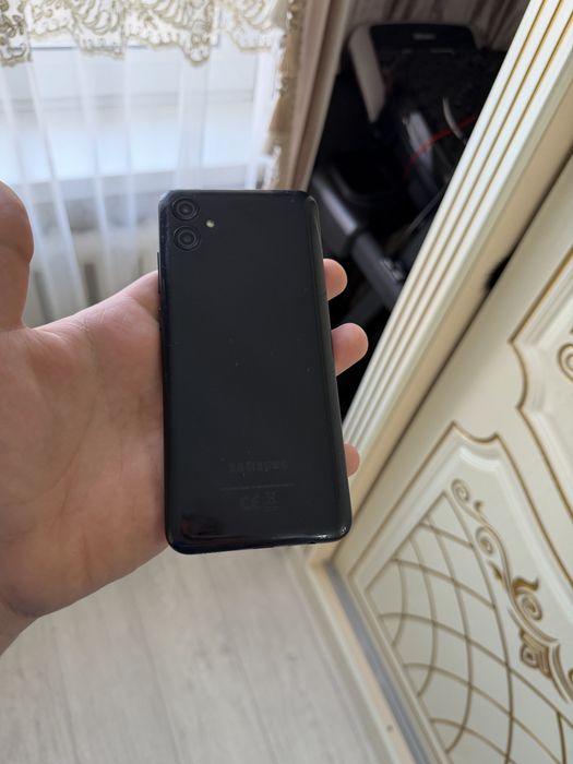 Продам срочно Самсунг галакси A04E