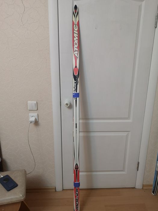 Продам лыжи Atomic.