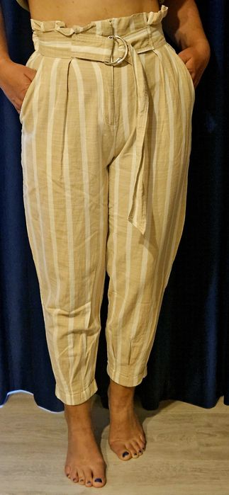 Vand pantaloni Bershka