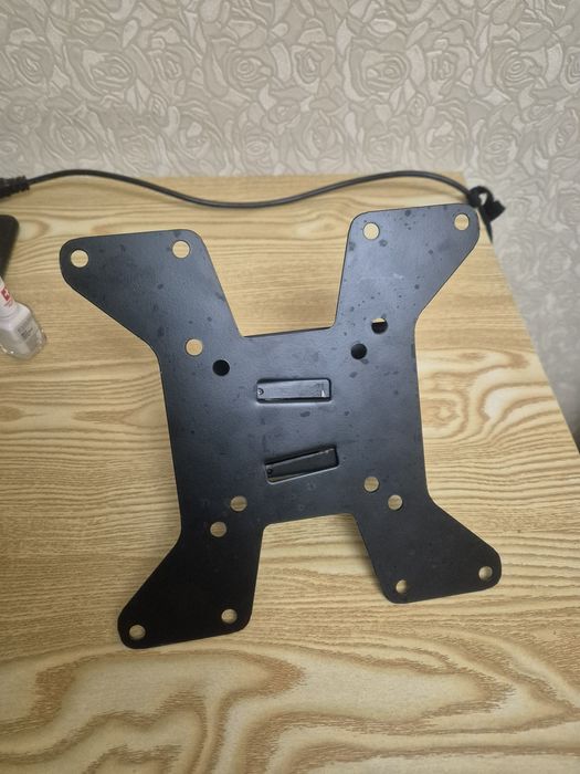 Кронштейн для телевизора