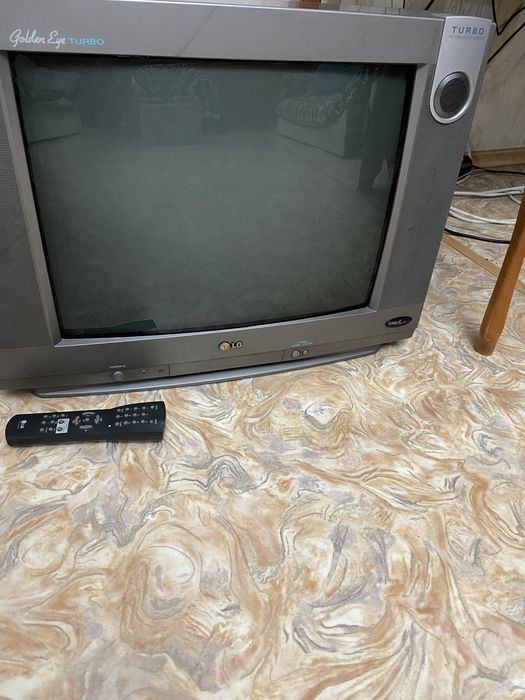 Телевизор LG Golden Eye
