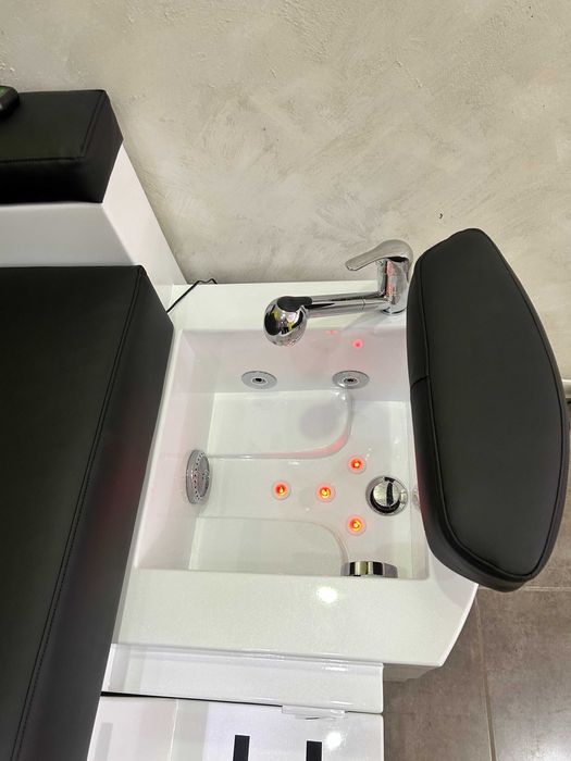 стол за педикюр  станция професионален с хидромасаж от производител