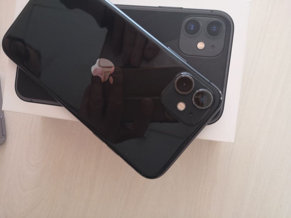 Iphone 13 midnight black/100% battery health