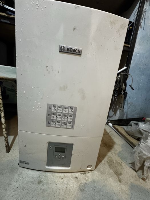 Котель работает Boch