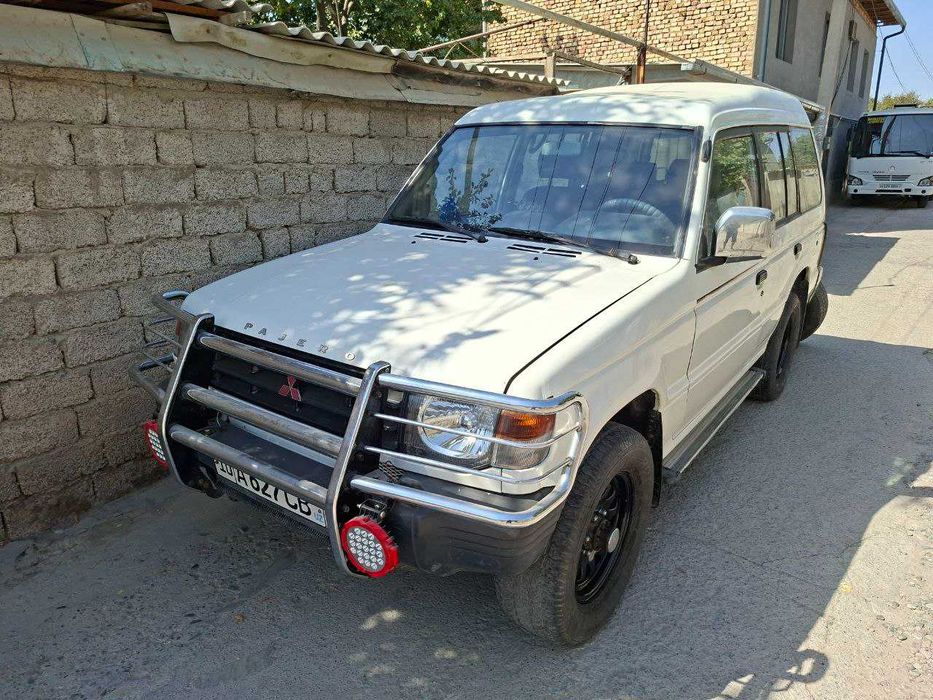 Продам внедорожник 98 года 7 мест Дизель