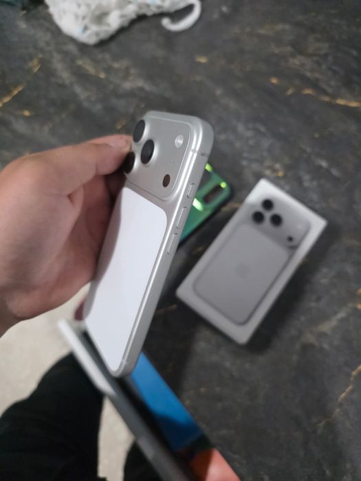Продам или обмен iphone 17 pro