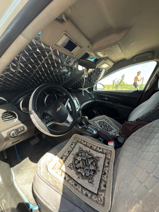 Продам машину Chevrolet cruze