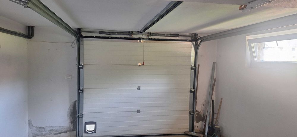 Vând usa garaj modulară automată
