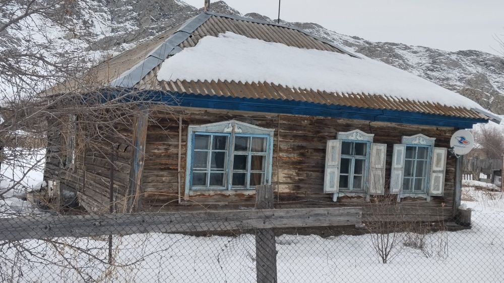 Продам дом бревенчатый.