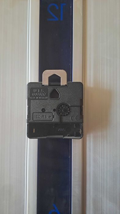 часовник стенен алуминиев сребро със синьо Хенкелс Henkels Германия