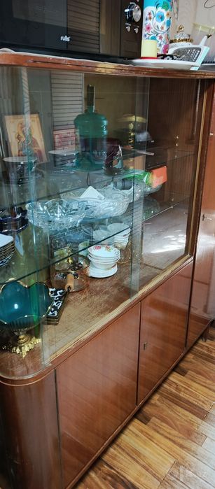 Продается сервант