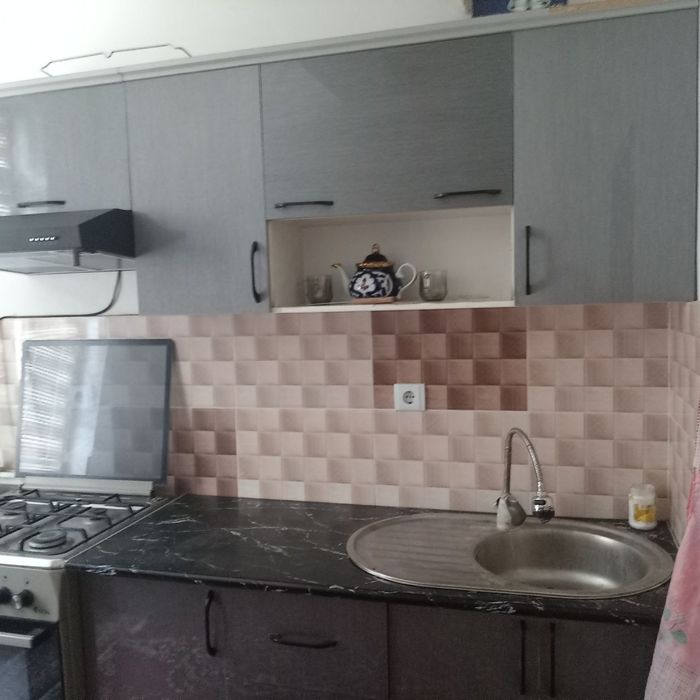 2 xonalik kvartira sotiladi