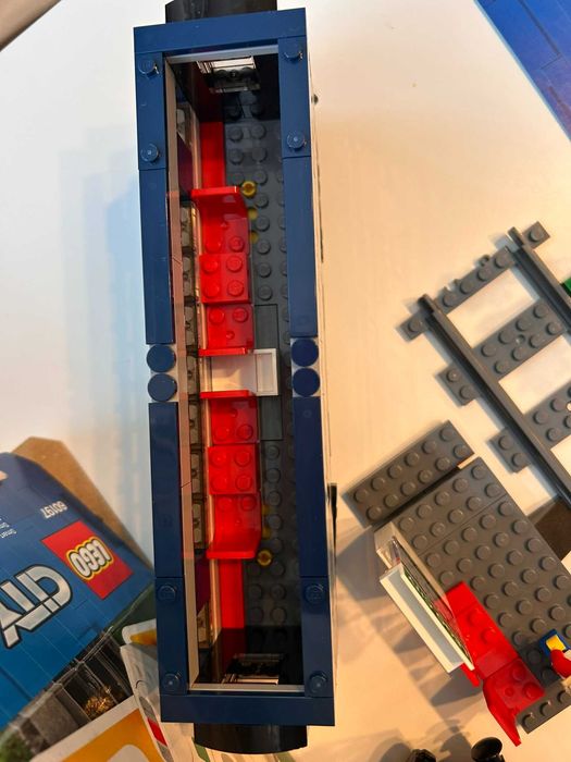 LEGO 60197 пътнически влак