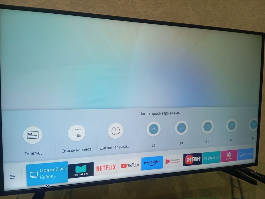 Телевизор samsung оригинал 4К UE43HU7100