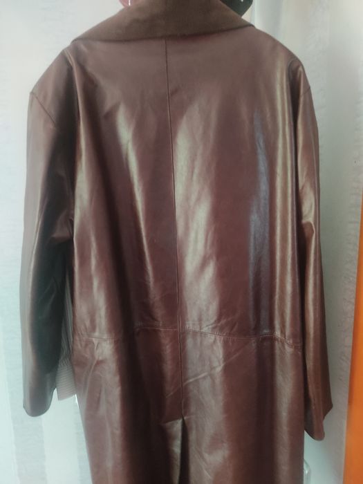 Продам кожаный утеплённый плащ