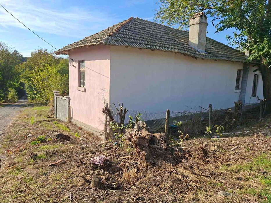 Продава се Къща в Търговище, Център - 213 кв.м за 306 €/кв.м - Снимка #2
