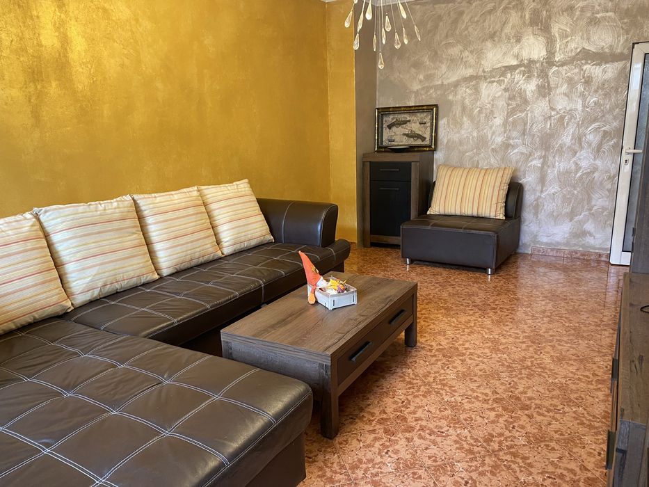 Дава се под наем Тристаен апартамент в София, Връбница 1 - 70 кв.м за 612 € - Снимка #11