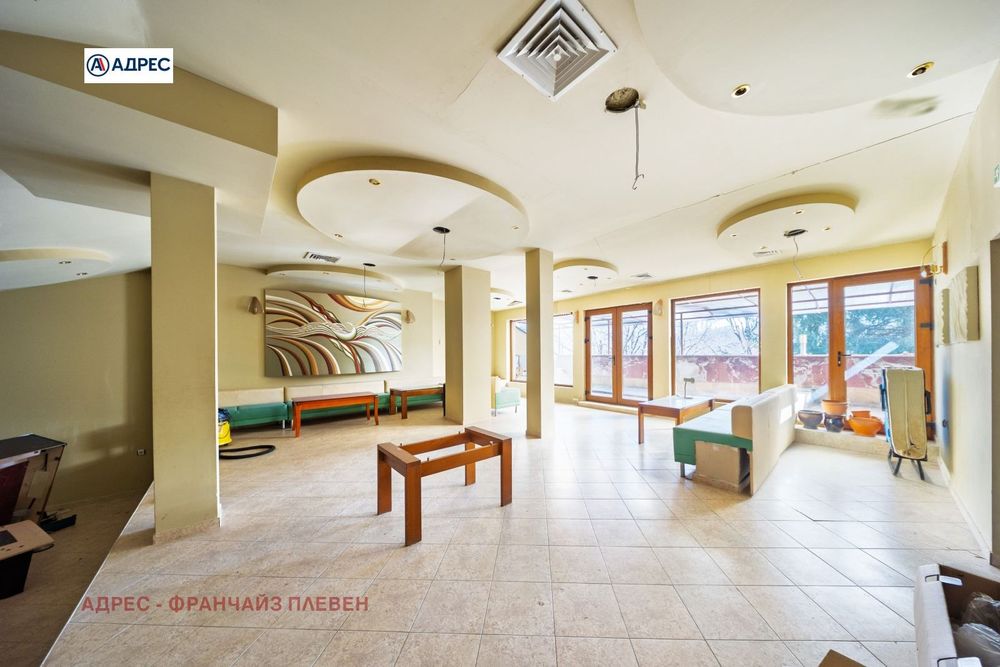 Продава се Хотел в с. Велчево, Област Ловеч - 768 кв.м за 679 €/кв.м - Снимка #10