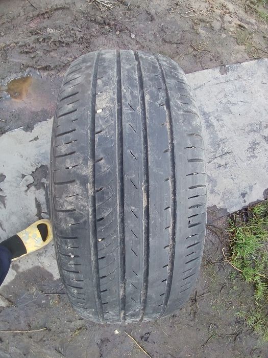 Покрышка продаю..