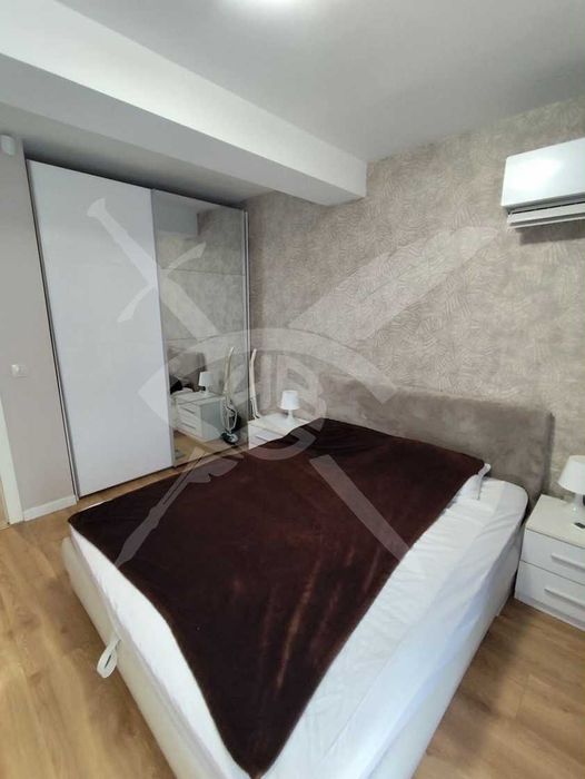 Дава се под наем Тристаен апартамент в Варна, Център - 120 кв.м за 1296.42 € - Снимка #4