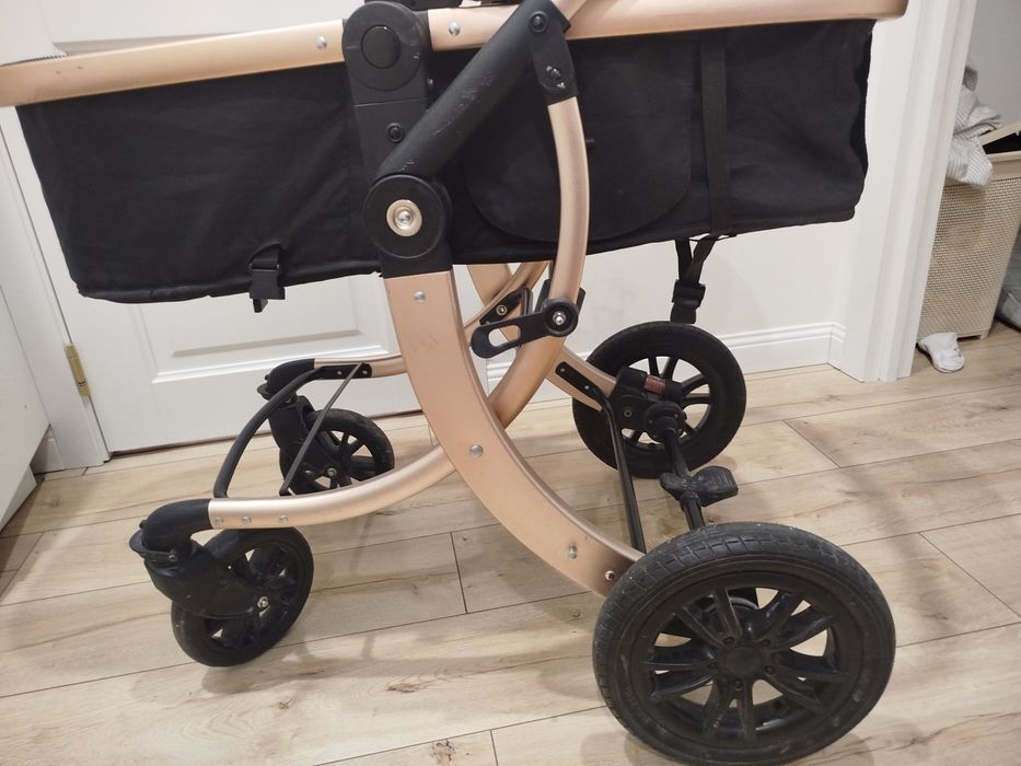 Продам коляску б/у