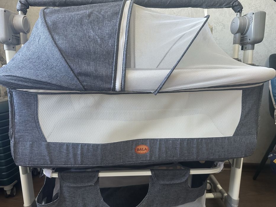 Манеж кровать для детей от 0 до 2х лет.