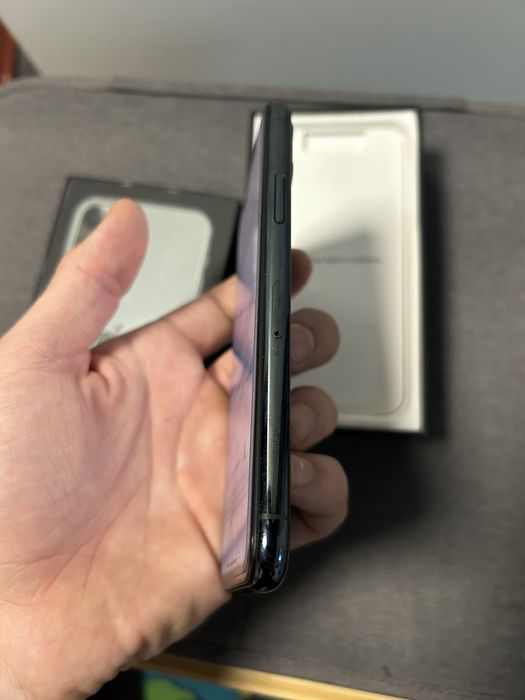 Vand iphone 11 pro 64gb plus airpods pro