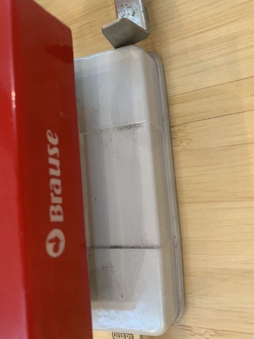 capsatoare profesionale Esselte 1300 si perforatoare