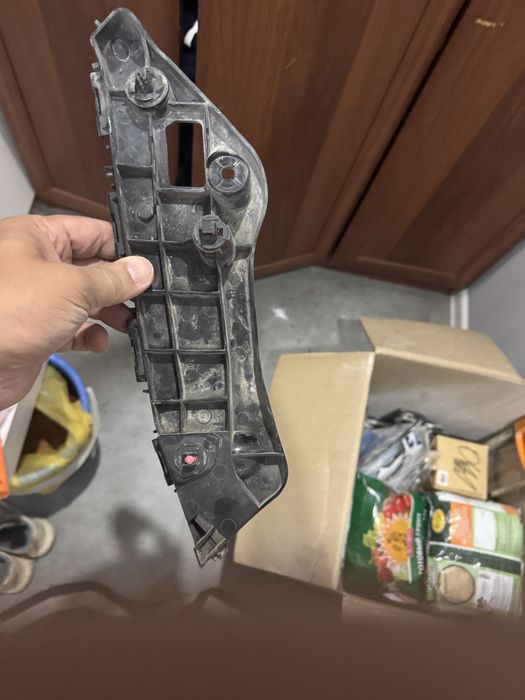 Держатель бампера тойота рав 4 2014 года