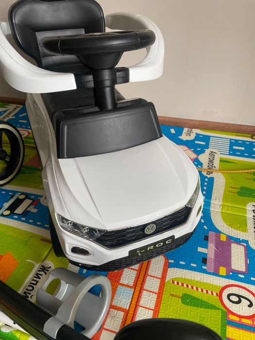 Детская машинка.