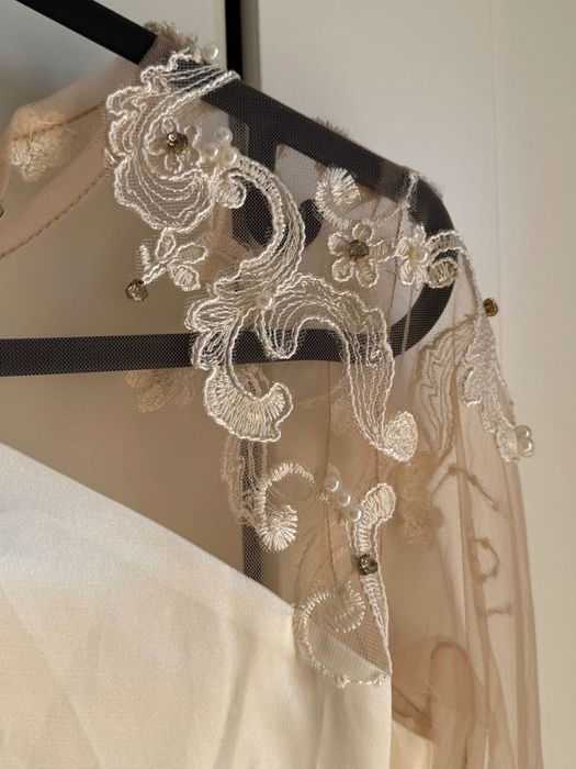 Бална рокля бяла-бежова