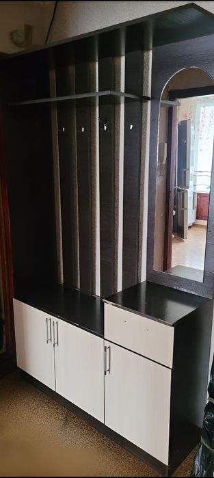 Продаеться гардероб для прихожей