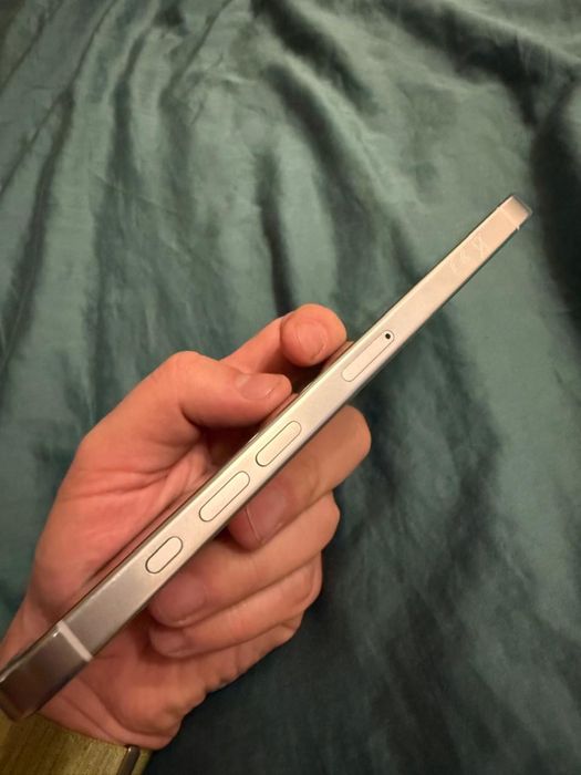 Продам iphone 16 pro max 256 gb