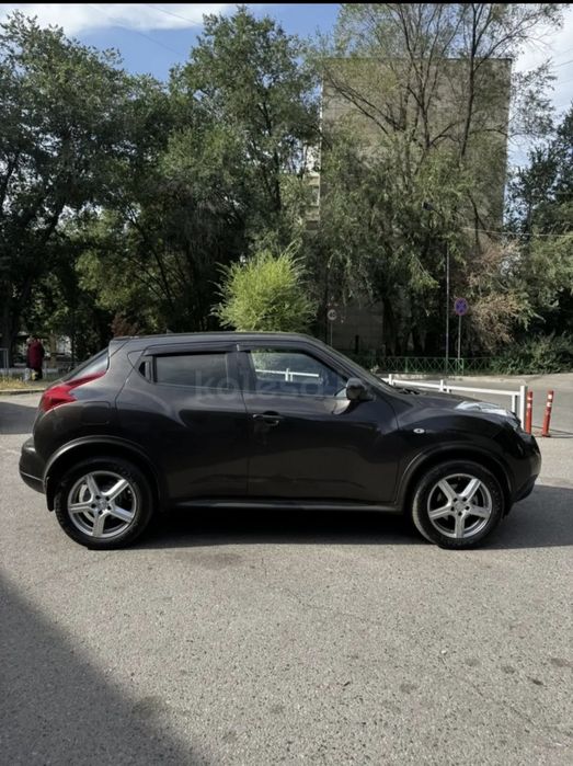 Продам машину Nissan Juke