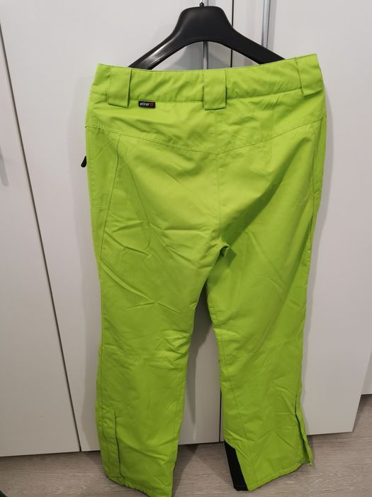 Geaca și pantalon schi