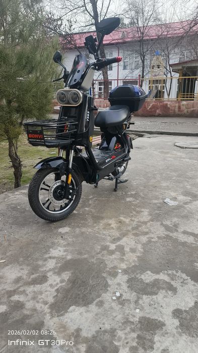 Електро скутор сотилади