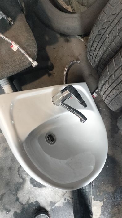 Продам сантехника