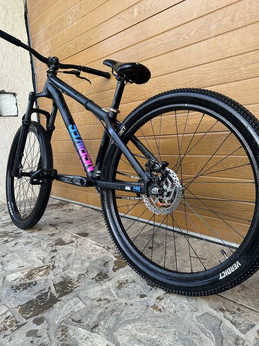Vand Dirt jumper ns zircus