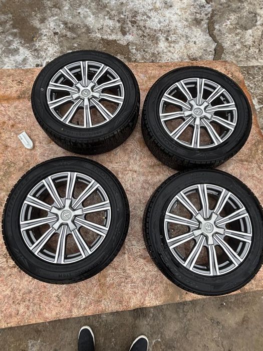 Lexus LX 570 размер 20 комплект