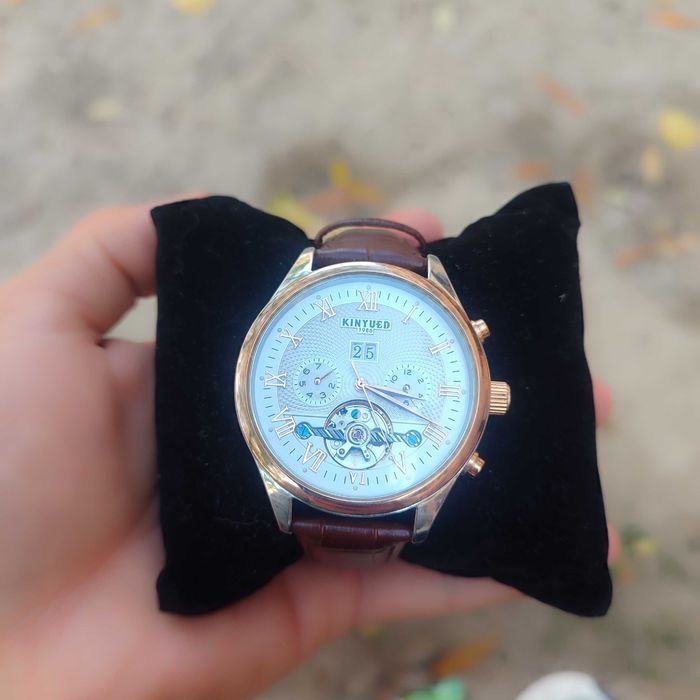 Soat sotiladi pul zarur