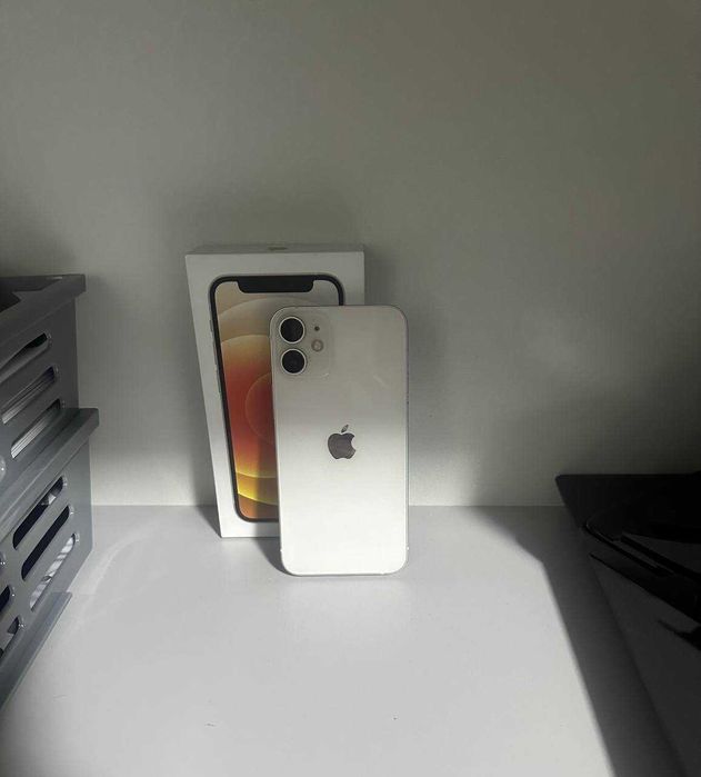 Apple iPhone 12 mini  64 гб(985228 г. Кокшетау, ул. Сарыарка 3/1)