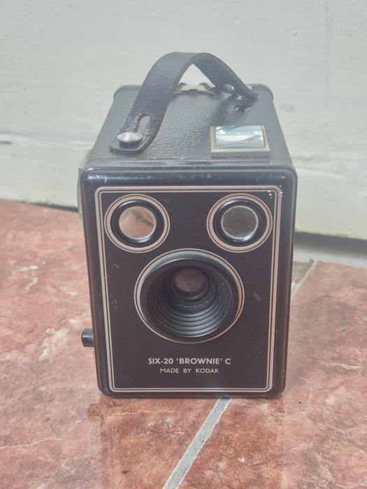 Aparat foto Kodak Brownie box camera