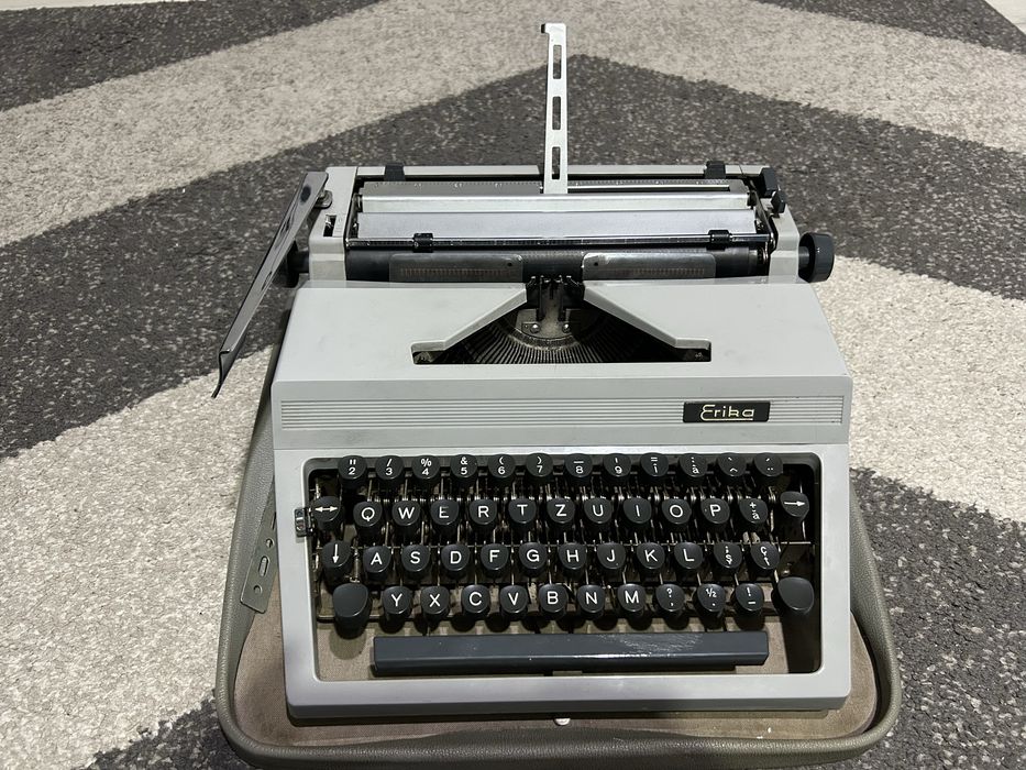 Vand masina de scris Erika