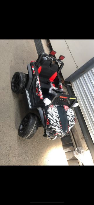 Продам детскую Машинку