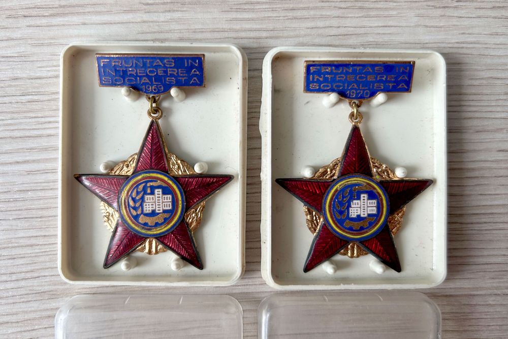 Monede jetoane insigne si portvizit