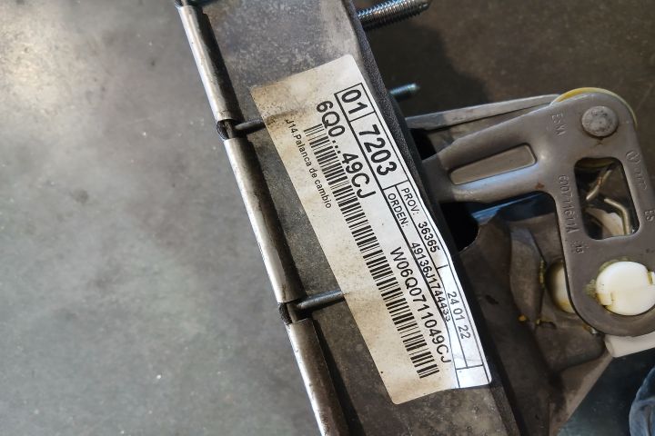Timonerie cutie de viteza 6Q0-711-049-CJ 6Q1711061E 6Q0-711-049-CJ 6Q