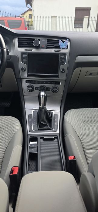 Volkswagen Golf VII 1.6TDI DSG